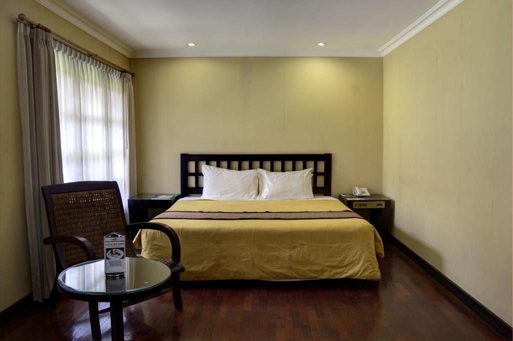 Singgasana Hotel Surabaya Room photo